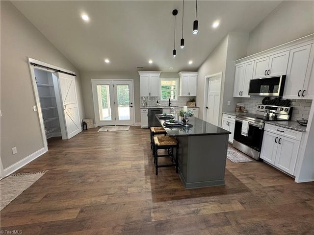 212 River Street, East Bend, NC 27018