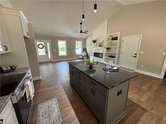 212 River Street, East Bend, NC 27018