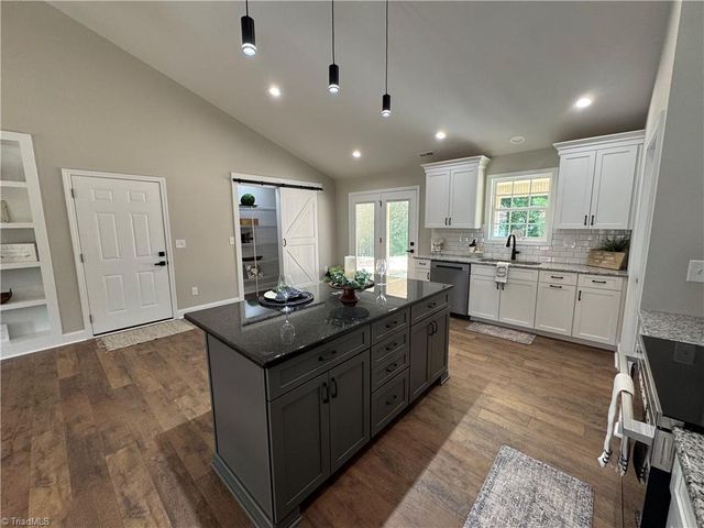 212 River Street, East Bend, NC 27018