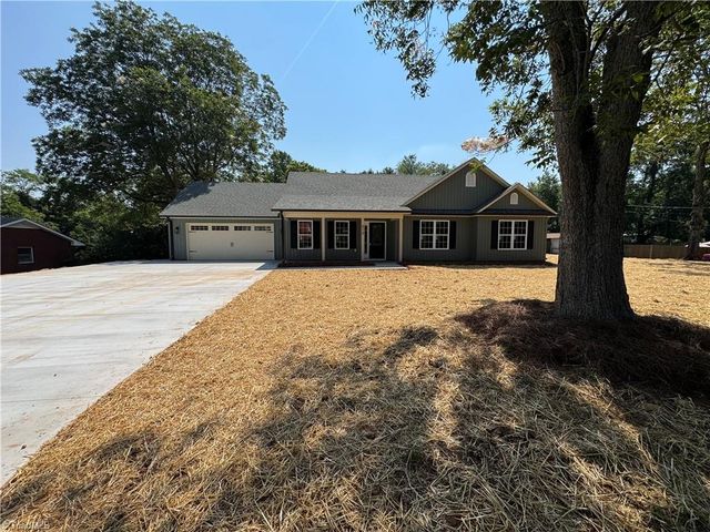 212 River Street, East Bend, NC 27018