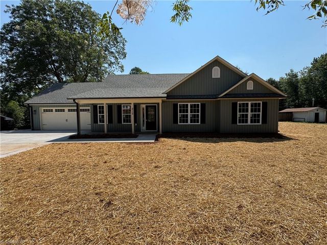 212 River Street, East Bend, NC 27018