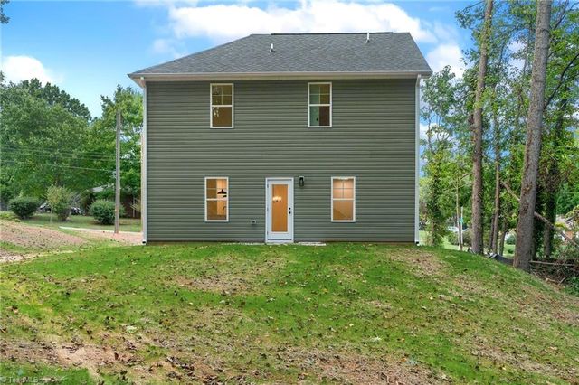 4450 Fernbrook Drive, Winston-salem, NC 27127