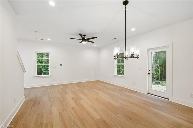 4450 Fernbrook Drive, Winston-salem, NC 27127