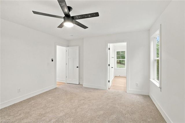 4450 Fernbrook Drive, Winston-salem, NC 27127