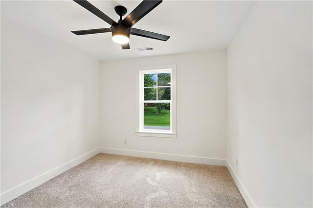 4450 Fernbrook Drive, Winston-salem, NC 27127
