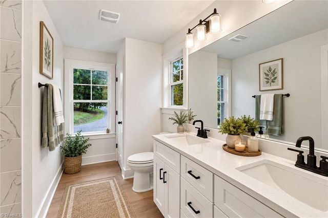 4450 Fernbrook Drive, Winston-salem, NC 27127