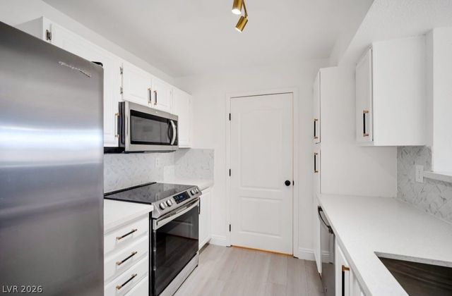 5055 West Hacienda Avenue 2034, Las Vegas, NV 89118