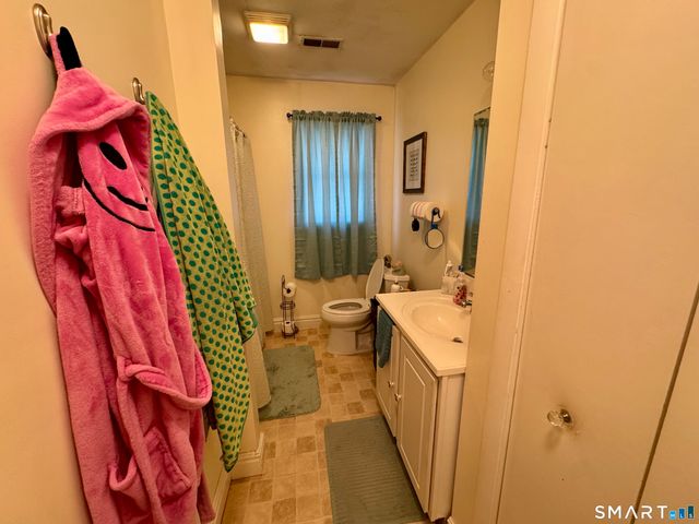 125 Maple Street, Norwich, CT 06360