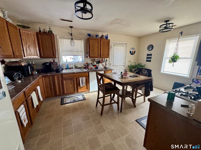 125 Maple Street, Norwich, CT 06360