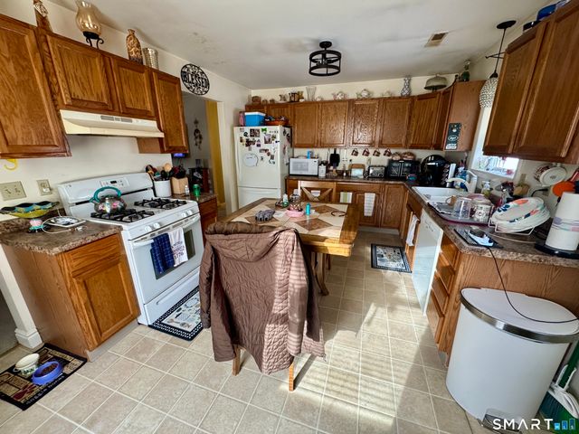 125 Maple Street, Norwich, CT 06360