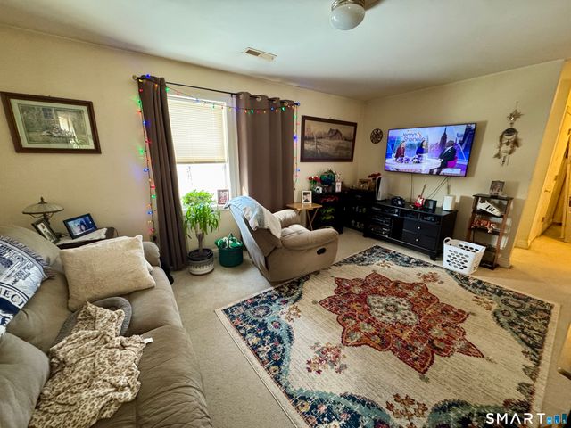 125 Maple Street, Norwich, CT 06360