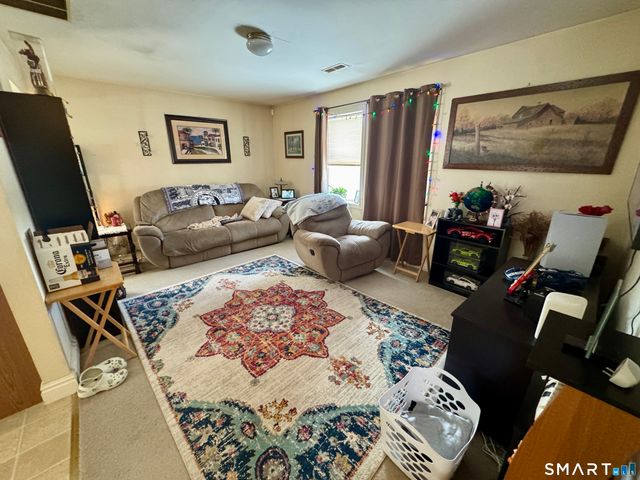 125 Maple Street, Norwich, CT 06360