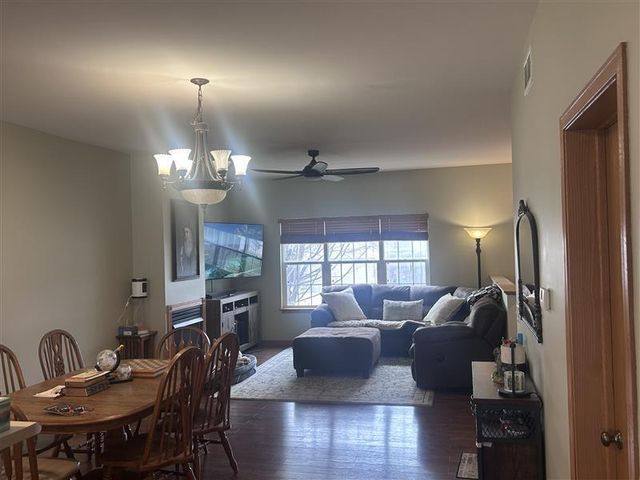 2204 Concord Drive 2204, Sycamore, IL 60178