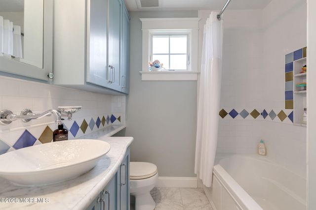 115 Lexington Avenue, Fair Haven, NJ 07704