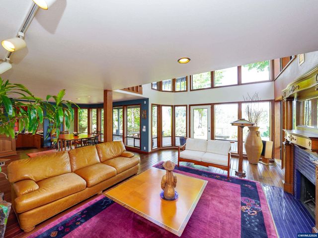 2613 Front St NE, Salem, OR 97301