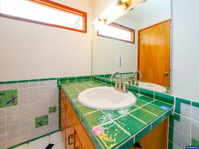 2613 Front St NE, Salem, OR 97301