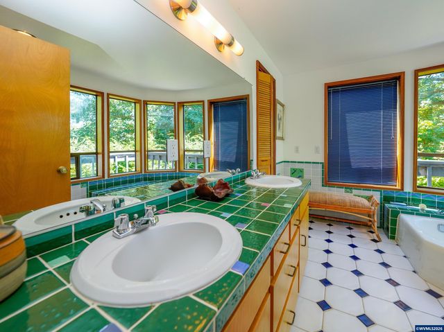 2613 Front St NE, Salem, OR 97301