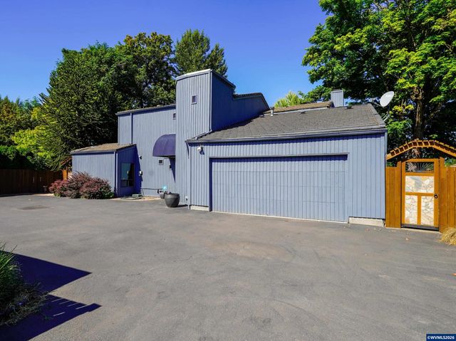 2613 Front St NE, Salem, OR 97301