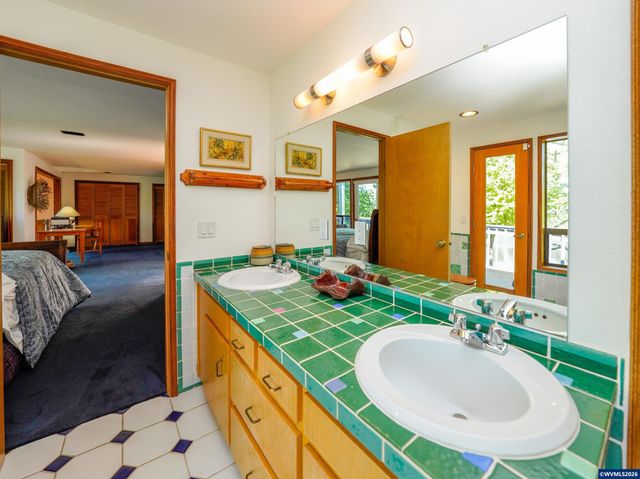 2613 Front St NE, Salem, OR 97301