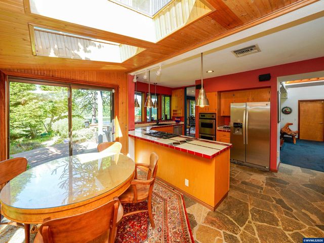 2613 Front St NE, Salem, OR 97301