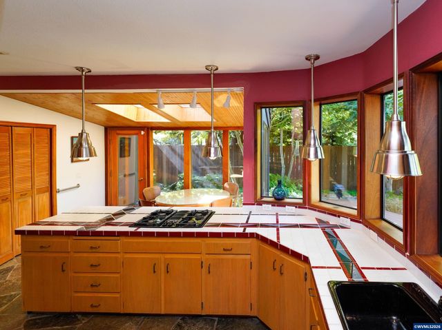 2613 Front St NE, Salem, OR 97301