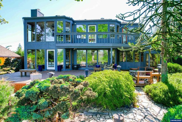 2613 Front St NE, Salem, OR 97301