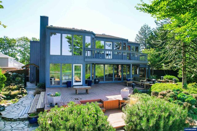 2613 Front St NE, Salem, OR 97301