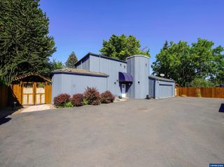 2613 Front St NE, Salem, OR 97301