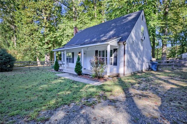 3931 Crosscreek LN, Gloucester, VA 23061