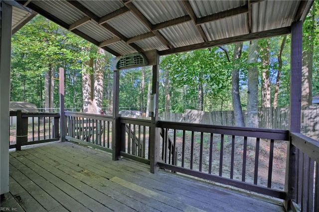 3931 Crosscreek LN, Gloucester, VA 23061