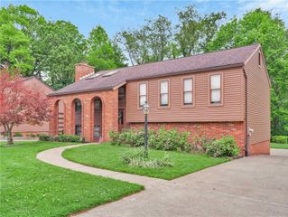 562 Bruton Drive, Richland, PA 15044
