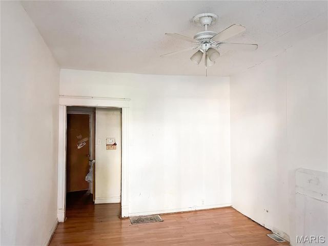 5231 Lotus Avenue, St Louis, MO 63113
