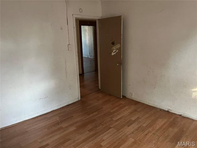 5231 Lotus Avenue, St Louis, MO 63113
