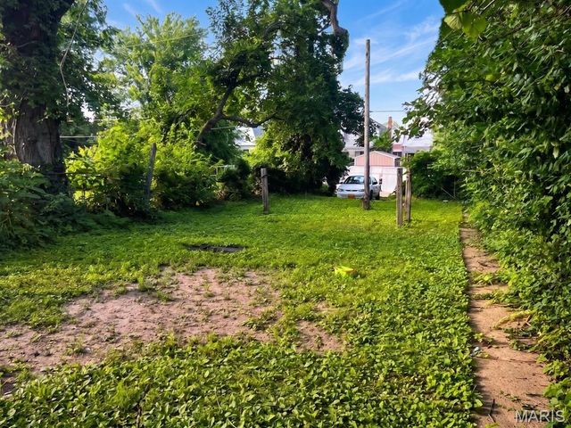 5231 Lotus Avenue, St Louis, MO 63113