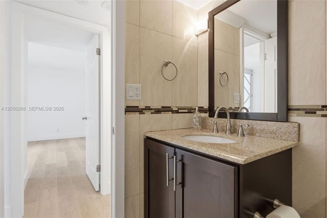 18181 NE 31st Court 807, Aventura, FL 33160