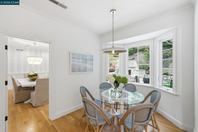 3 Honey Hill Ct, Orinda, CA 94563