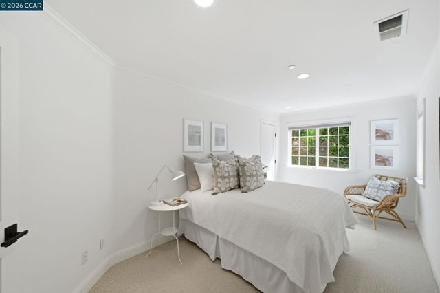 3 Honey Hill Ct, Orinda, CA 94563