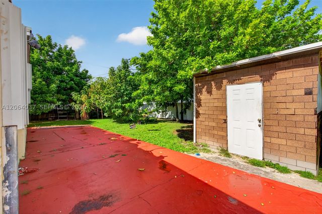 17950 NW 6th court, Miami Gardens, FL 33169