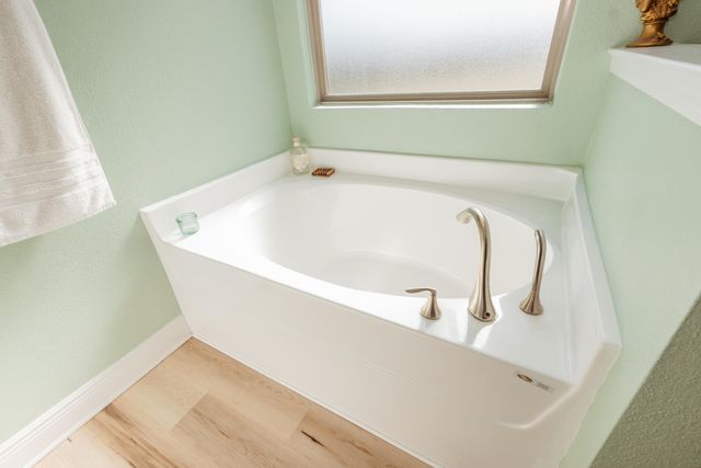 2200 Jernigan Drive, Crestview, FL 32536