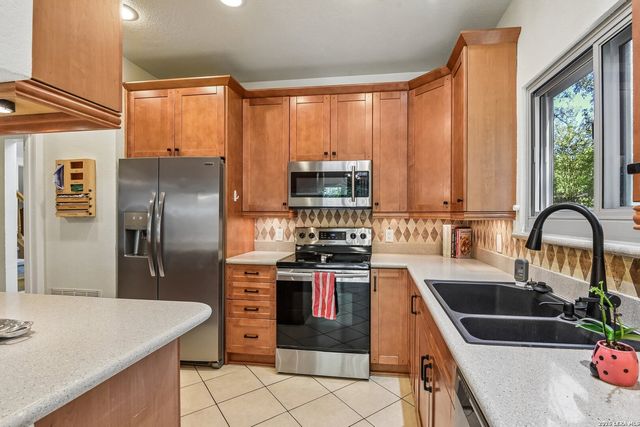 1710 Donerail St, San Antonio, TX 78248