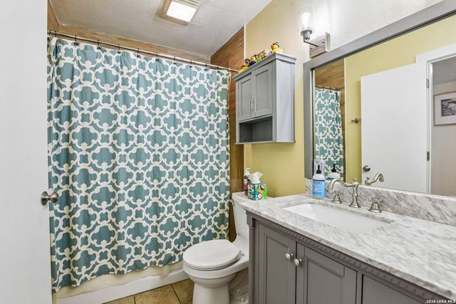 1710 Donerail St, San Antonio, TX 78248