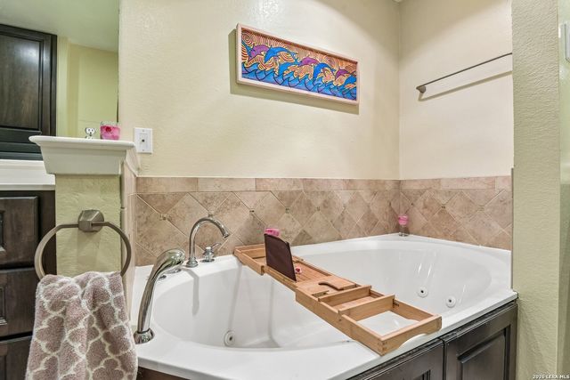 1710 Donerail St, San Antonio, TX 78248