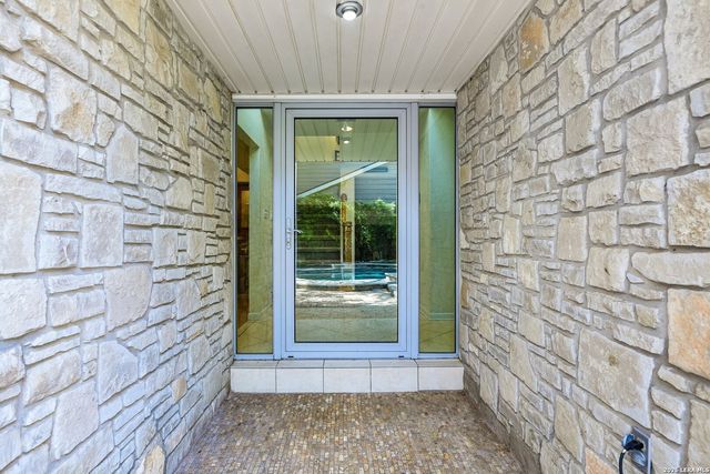 1710 Donerail St, San Antonio, TX 78248