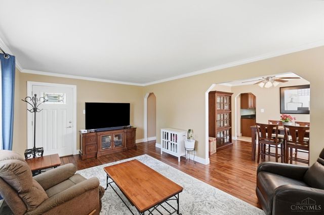 3520 Robb Avenue, Cincinnati, OH 45211