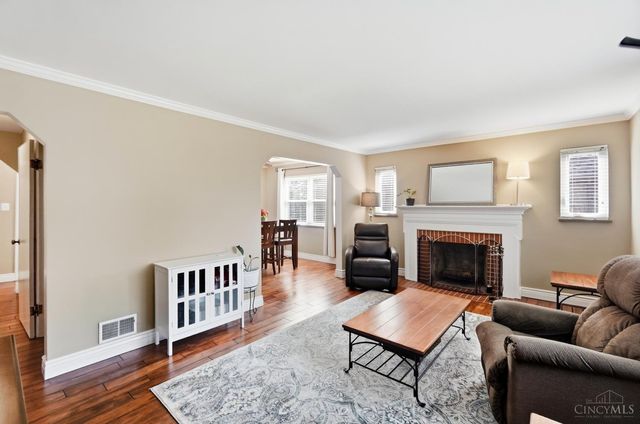 3520 Robb Avenue, Cincinnati, OH 45211
