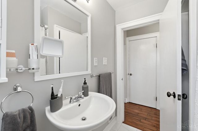 3520 Robb Avenue, Cincinnati, OH 45211