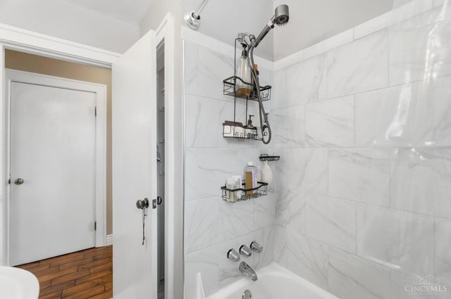 3520 Robb Avenue, Cincinnati, OH 45211
