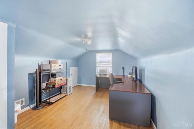 3520 Robb Avenue, Cincinnati, OH 45211