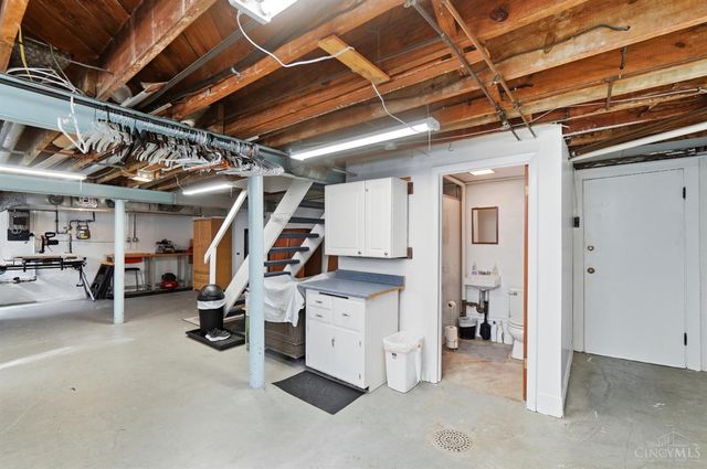 3520 Robb Avenue, Cincinnati, OH 45211