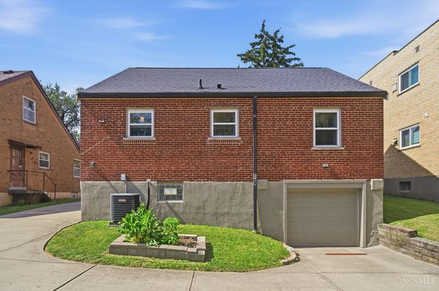 3520 Robb Avenue, Cincinnati, OH 45211